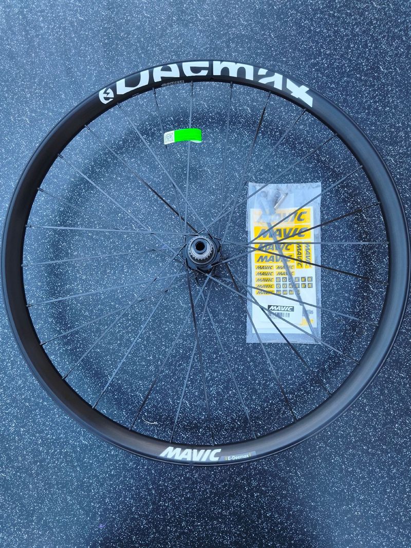 Tweedehands Mavic e-deemax 27'5" Spline CenterLock bike — afbeelding 1 van 7