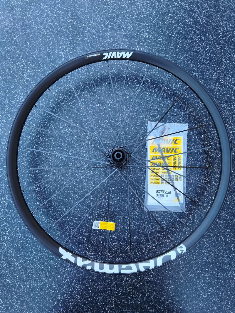 Tweedehands Mavic e-deemax 27'5" Spline CenterLock bike — afbeelding 2 van 7