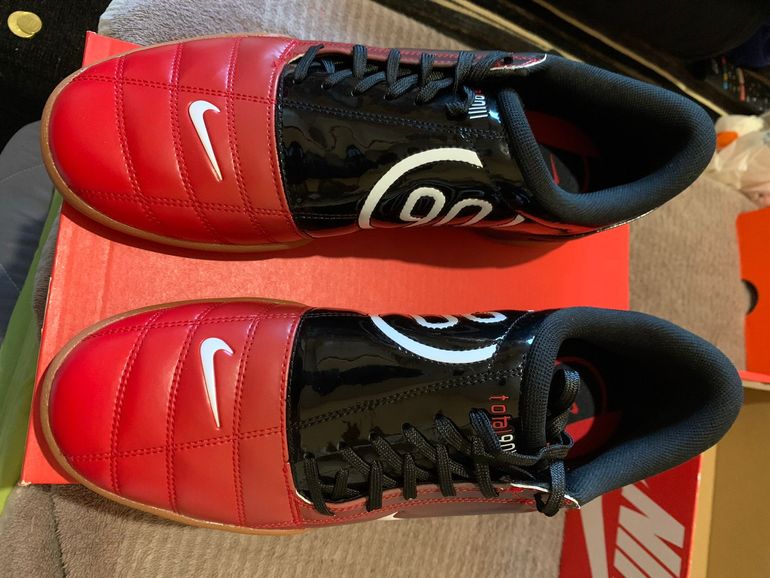 Used Nike Total 90 Men's Shoes bike — image 1 of 4