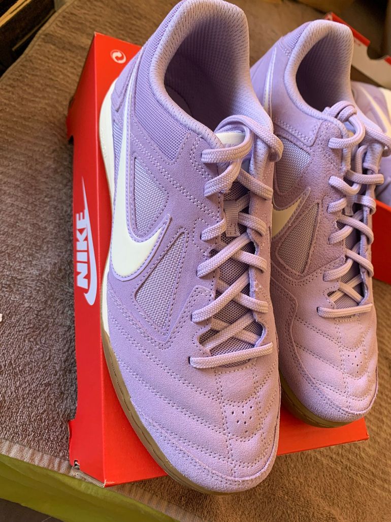 Used Nike Streetgato Low-Top Soccer Shoes 2025 bike — image 1 of 5