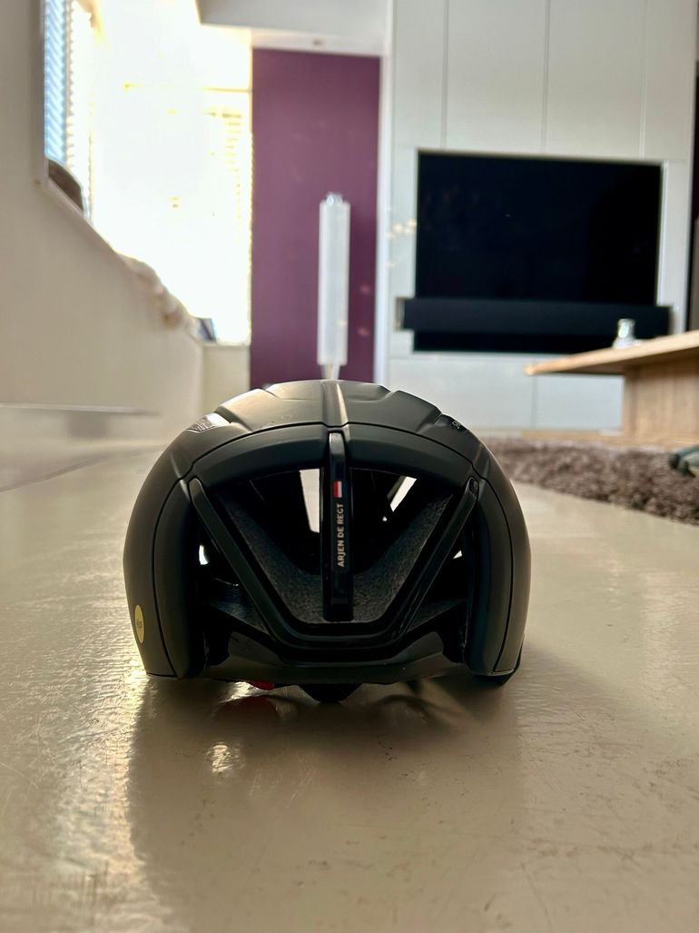 Used Specialized Evade 3 Helmet MIPS 2025 bike — image 3 of 5