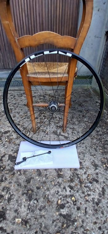 Used Shimano WH-MT500 bike — image 2 of 6