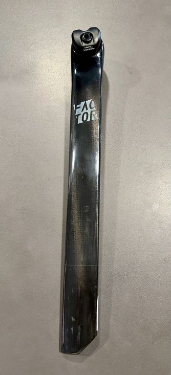 Used Factor Seatpost 2026 bike
