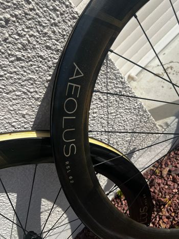 Used Bontrager RSL 62 bike — image 2 of 2