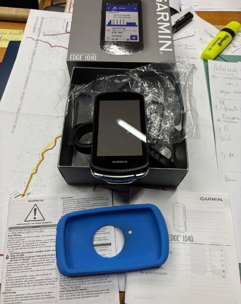 Used Garmin Edge 1040 GPS Cycling Computer bike — image 2 of 6