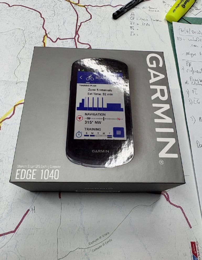 Used Garmin Edge 1040 GPS Cycling Computer bike — image 1 of 6