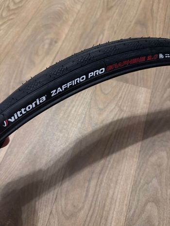 Used Vittoria Zaffiro Pro Graphene 2.0 2026 bike — image 2 of 4