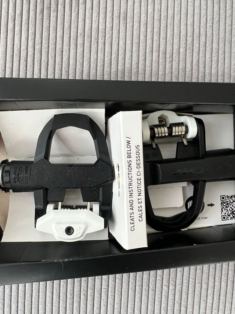 Used Look Keo Classic 3 Pedals bike — image 2 of 3