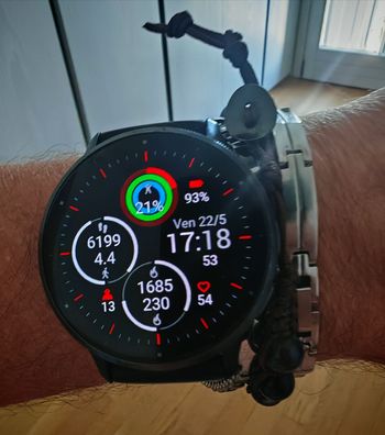 Used Garmin Venu 3 + fascia cardio in regalo bike — image 3 of 4