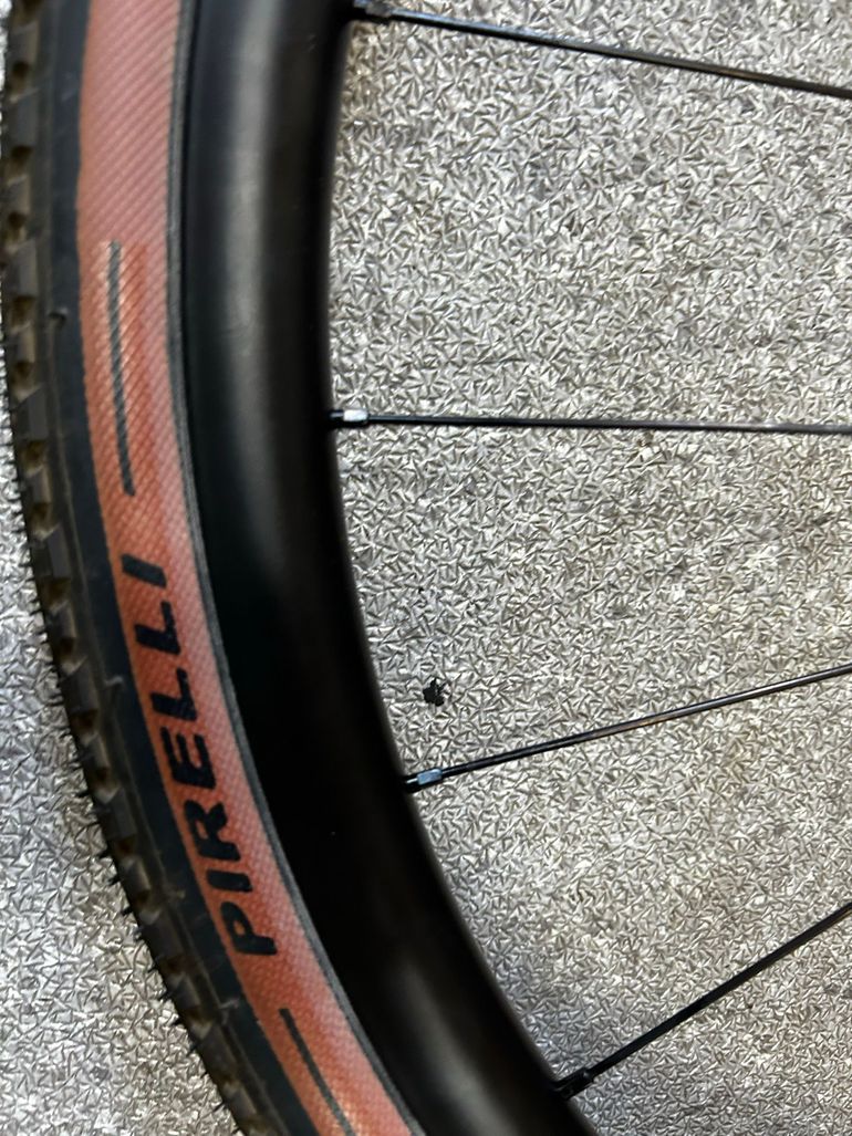 Used Dt Swiss G540 2026 bike — image 4 of 10
