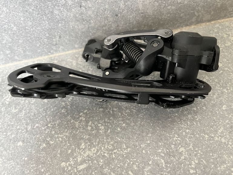 Used Shimano GRX RD-RX810 Shadow RD+ 11-speed GS bike — image 4 of 6
