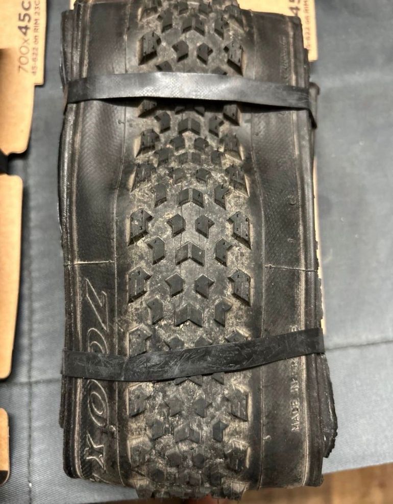 Used Pirelli Cinturato Gravel S 2025 bike — image 2 of 3