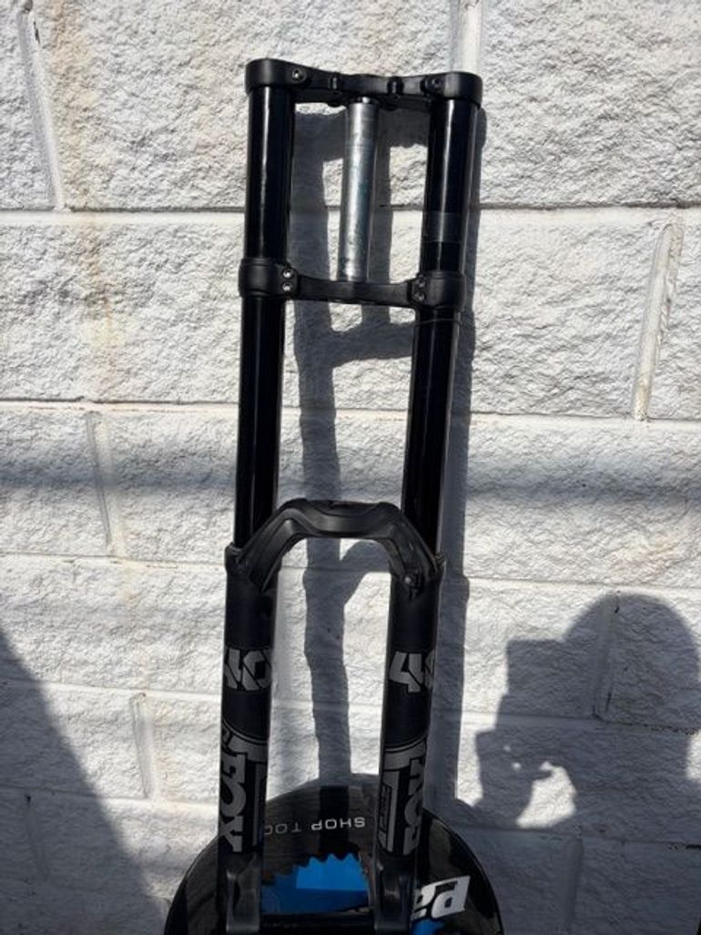 Used Fox FLOAT 40 27.5 DH bike — image 1 of 3