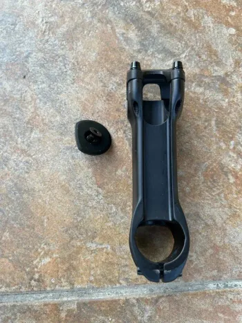 Used Giant Contact SL Aerolight Stem 110 2025 bike — image 4 of 6