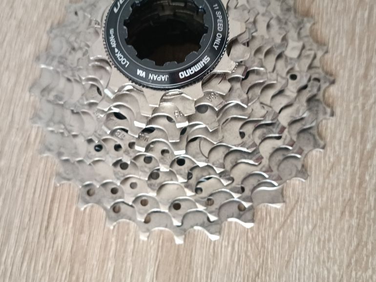 Used Shimano Ultegra CS-6800 11s 11-28 Cassette bike — image 2 of 3