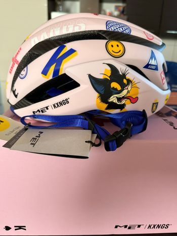 Used MET Trenta 3K Carbon MIPS Helmet 2026 bike — image 4 of 5