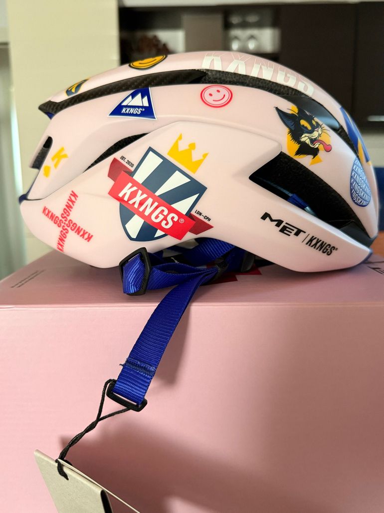 Used MET Trenta 3K Carbon MIPS Helmet 2026 bike — image 2 of 5