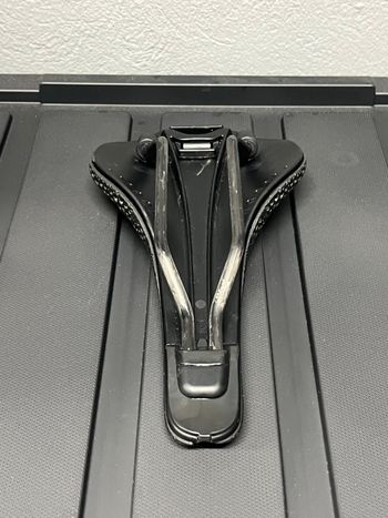 Used Fizik Antares Adaptive Versus R3 bike — image 5 of 5