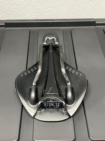 Used Fizik Antares Adaptive Versus R3 bike — image 4 of 5