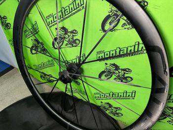 Used Cadex Max 40 Disc 2025 bike — image 3 of 5