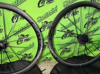 Used Cadex Max 40 Disc 2025 bike — image 4 of 5