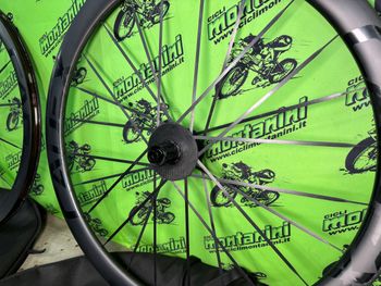 Used Cadex Max 40 Disc 2025 bike — image 2 of 5