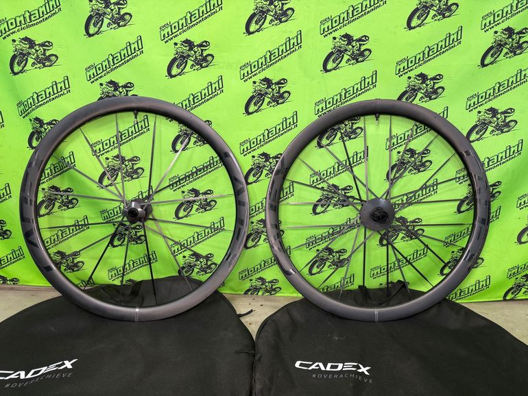 Used Cadex Max 40 Disc 2025 bike — image 1 of 5