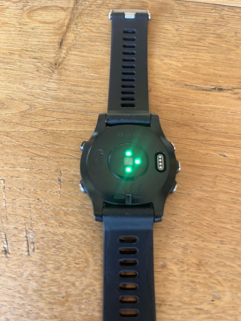 Used Garmin Forerunner 935 GPS bike — image 3 of 5