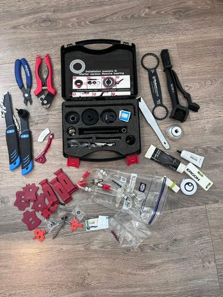 Used SRAM Topeak Park TOOL ENDURO Bike Tools SRAM ENDURO Park Tool Topeak Various Bike Tools 2025 bike — image 1 of 8