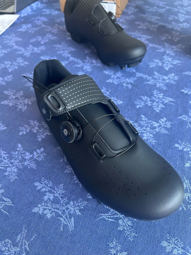 Used No brand MTB Shoes with SM-SH51 Cleats 2025 bike — image 5 of 5