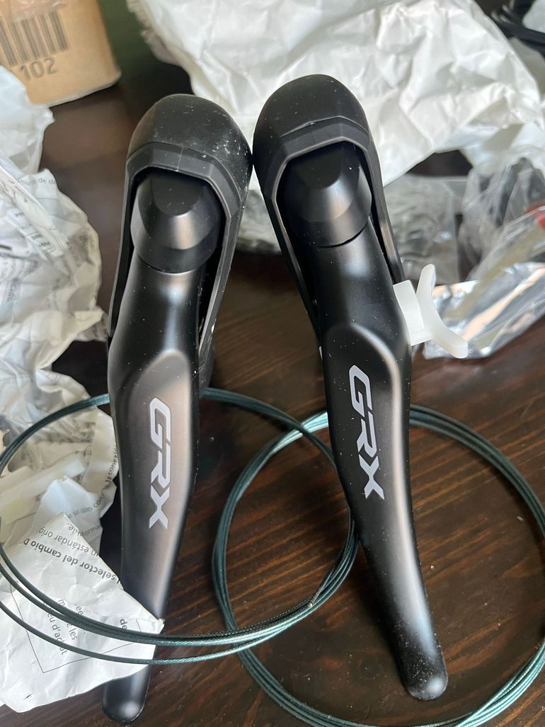 Used Shimano GRX 600 Groupset 2025 bike — image 5 of 7