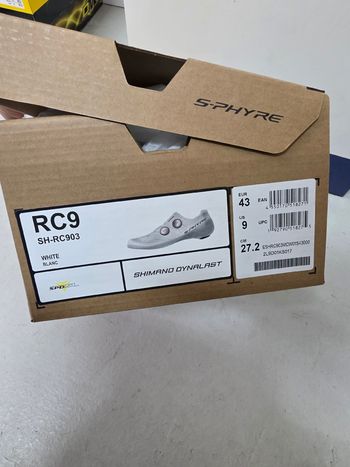 Used Shimano S-PHYRE RC903 2026 bike — image 3 of 4