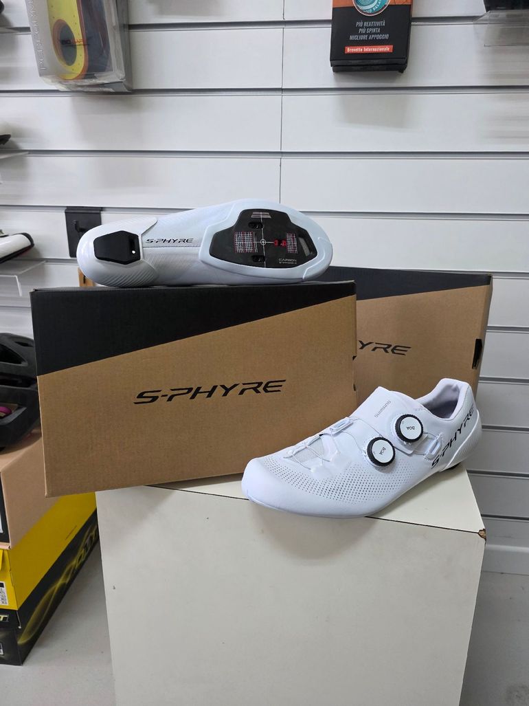 Used Shimano S-PHYRE RC903 2026 bike — image 1 of 3