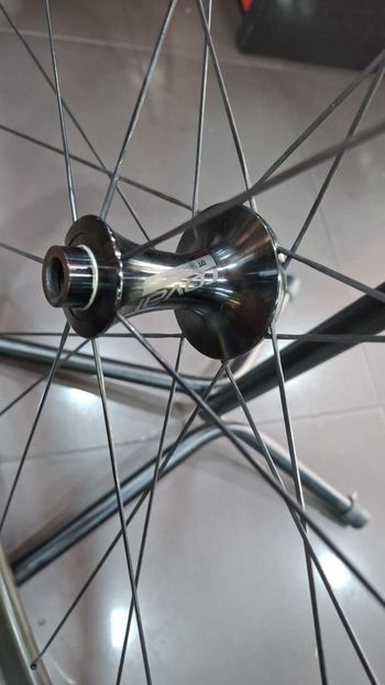 Used Roval Alpinist CLX Carbon Wheelset bike — image 11 of 14