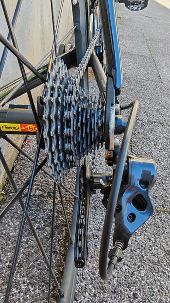 Used Campagnolo Record 12 speed bike — image 6 of 19