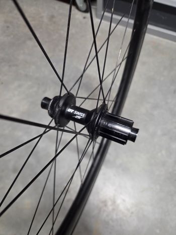 Used Dt Swiss ARC 1400 62mm Wheelset 2021 bike — image 2 of 3