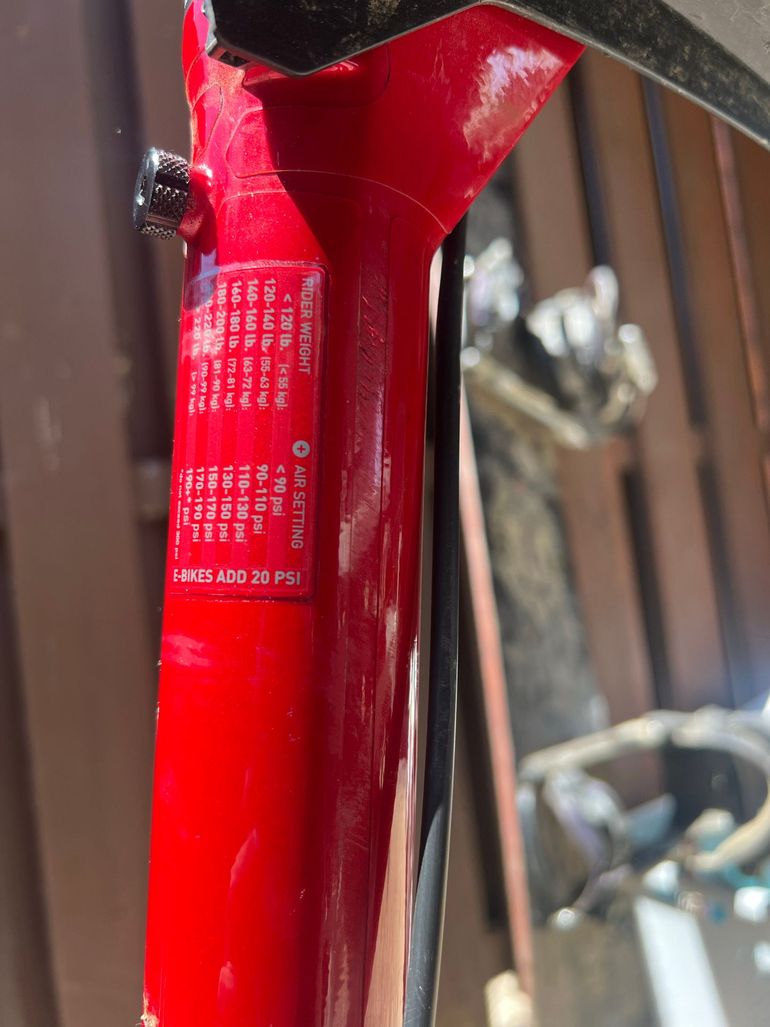 Used RockShox Boxxer Ultimate 29p 2025 bike — image 5 of 7