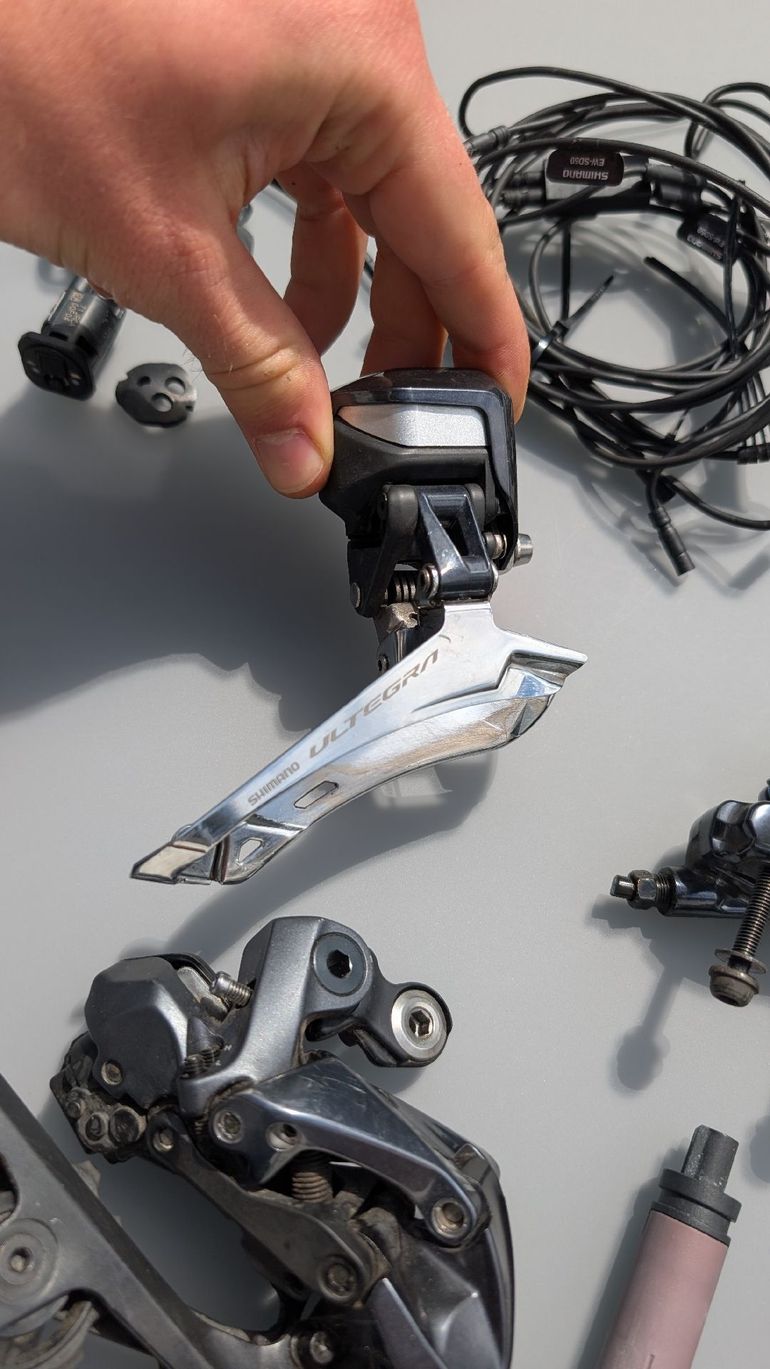 Used Shimano Ultegra R8000 Di2 Disc 2021 bike — image 3 of 4