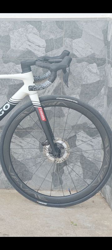 Up vine Ultra Disc Wheelset 2024 bike usato — immagine 4 di 4