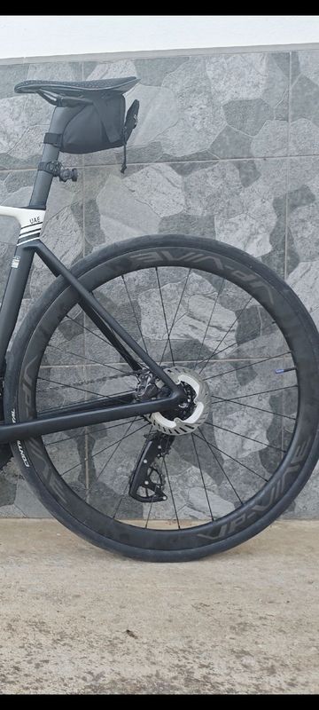 Up vine Ultra Disc Wheelset 2024 bike usato — immagine 2 di 4