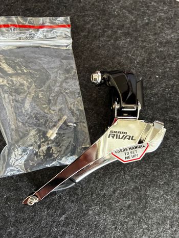 Used Sram Rival 22 Yaw Front Derailleur bike — image 3 of 5