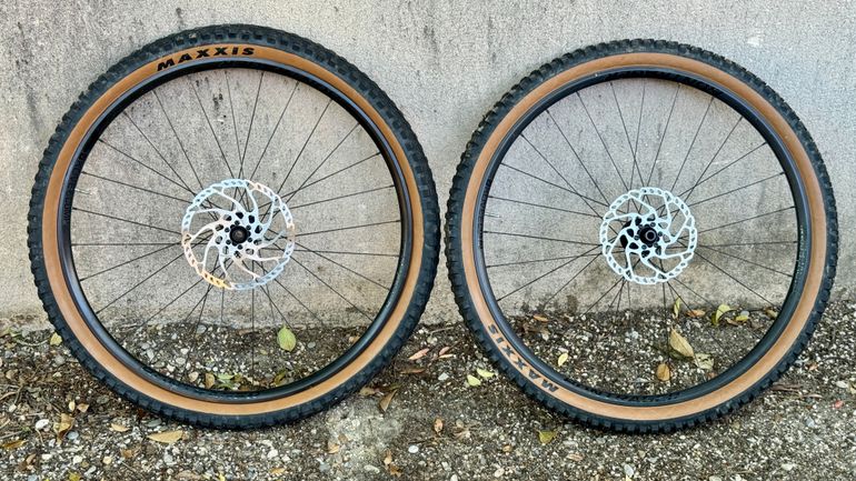 Used Bontrager Kovee Comp TLR Boost 29" bike — image 1 of 24