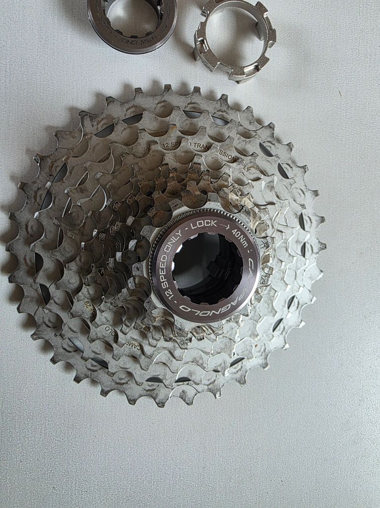 Used Campagnolo (Super) Record 12-speed Mechanical Disc Groupset bike — image 5 of 16