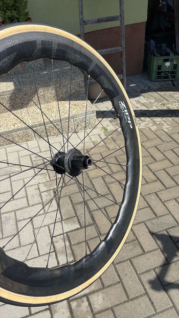 Used Zipp 454 NSW Carbon Tubeless Disc Wheelset bike — image 13 of 16