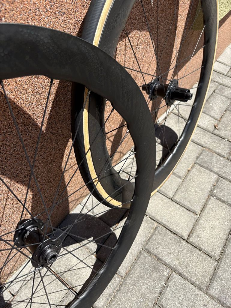 Used Zipp 454 NSW Carbon Tubeless Disc Wheelset bike — image 6 of 16