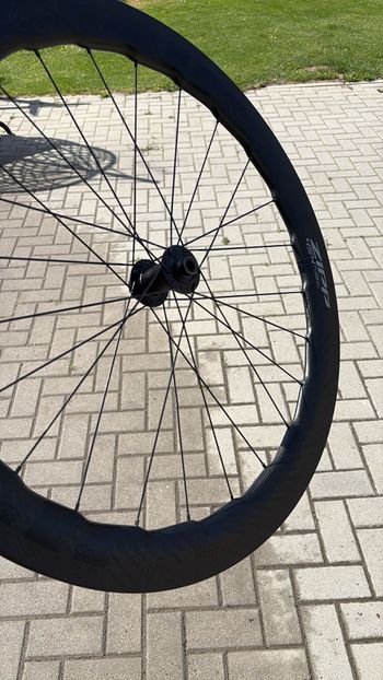 Used Zipp 454 NSW Carbon Tubeless Disc Wheelset bike — image 9 of 16