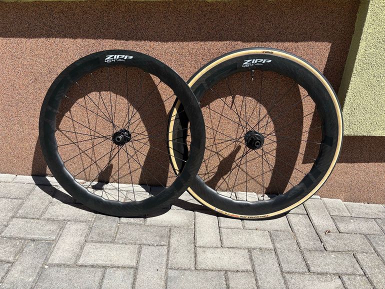 Used Zipp 454 NSW Carbon Tubeless Disc Wheelset bike — image 1 of 16