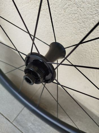Used Roval CLX 2 Wheelset bike — image 4 of 4