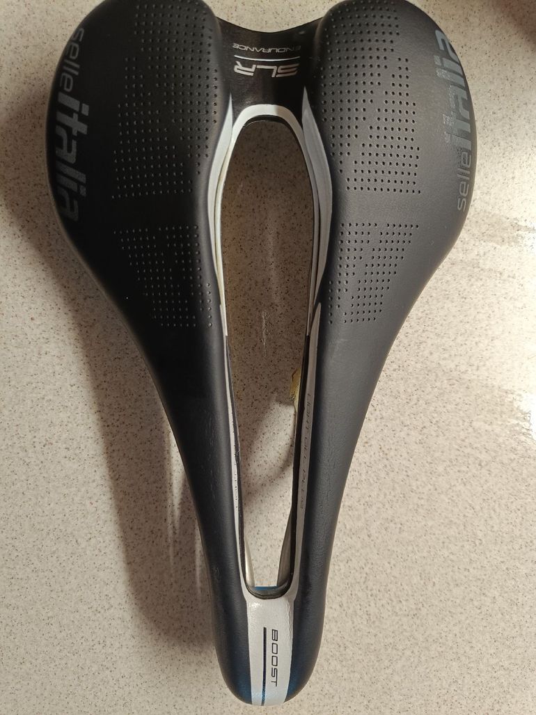 Used Selle Italia Slr Endurance Boost Light Gel Plus 2026 bike — image 1 of 3