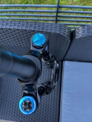 Fox 36 Elite Grip2 Fork 2024 bike usato — immagine 5 di 5